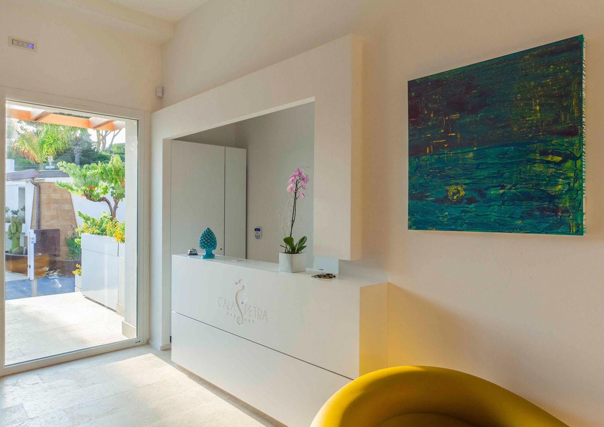 Calapetra Resort Fontane Bianche Bagian luar foto